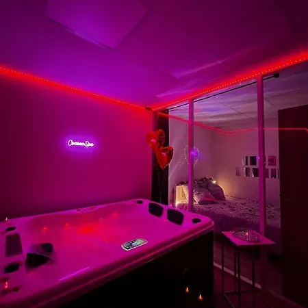 Apartment Cocoonspa Loveroom Jacuzzi *